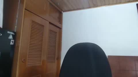 hilaril18 online show from February 4, 4:50 pm