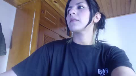 hilaril18 online show from September 16, 6:31 pm