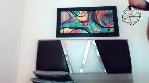 Hilary Avilan online show from February 25, 7:34 pm