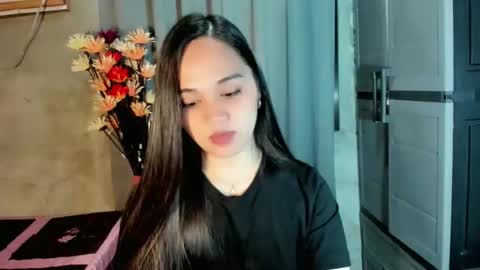 hilarymolly online show from February 12, 11:55 pm