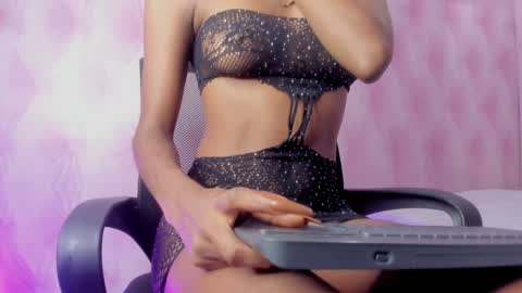  Hillary  online show from February 8, 3:52 am