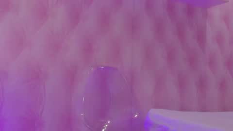  Hillary  online show from February 26, 4:47 am