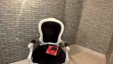 Hillary  online show from April 11, 6:34 pm