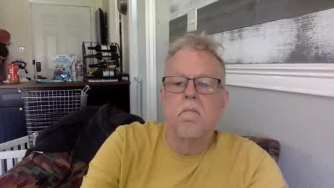 Snapshot of hillcountrydads chatting on December 20, 5:09 pm TwoDaddies online show from December 20, 5:09 pm