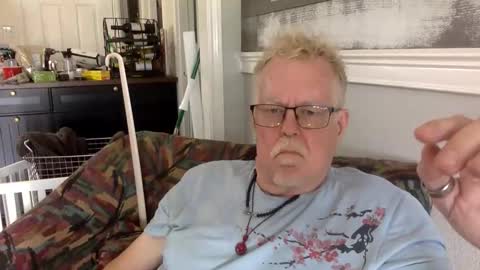 Snapshot of hillcountrydads chatting on January 7, 9:17 pm TwoDaddies online show from January 7, 9:17 pm