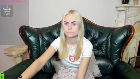 hilleva online show from September 10, 7:58 pm