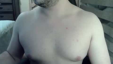 Snapshot of himbo_fox chatting on July 2, 3:17 am Himbo fox online show from July 2, 3:17 am