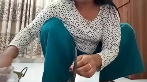 himuhimu22 online show from February 3, 7:42 pm