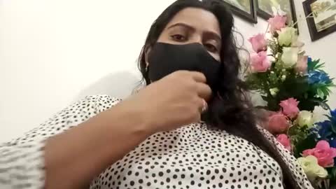 himuhimu22 online show from February 13, 8:45 pm