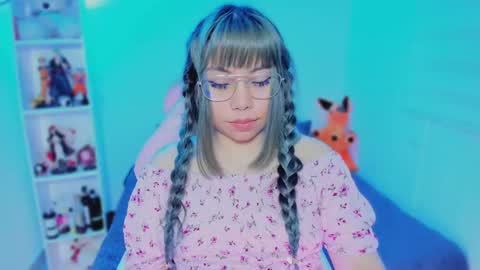 Hinata online show from February 27, 9:00 am