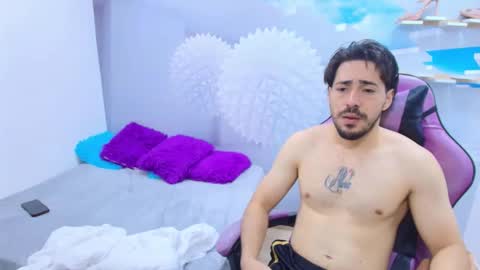 hinataii online show from February 13, 3:24 am