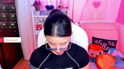 Snapshot of hinataweed01 chatting on December 10, 3:41 am  Karol  Independent Model online show from December 10, 3:41 am