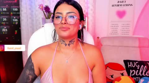 Snapshot of hinataweed01 chatting on February 4, 3:11 am  Karol  Independent Model online show from February 4, 3:11 am