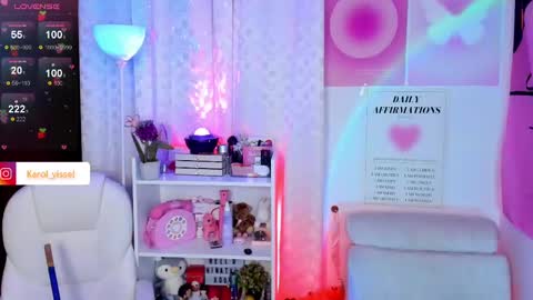 Snapshot of hinataweed01 chatting on February 25, 3:42 am  Karol  Independent Model online show from February 25, 3:42 am