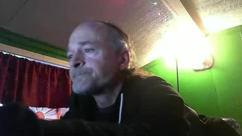 hippiedad333 online show from February 5, 10:36 pm