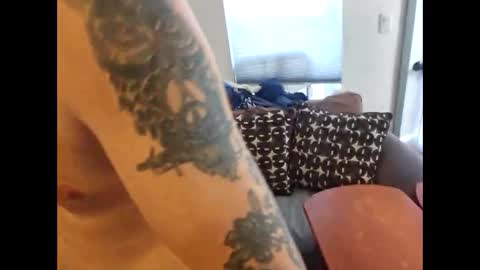 hippiejagain online show from November 7, 8:09 pm