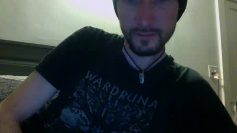 Snapshot of hippieviking69 chatting on January 28, 12:26 am HA online show from January 28, 12:26 am