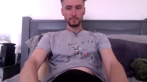 Snapshot of hippieviking69 chatting on February 1, 6:29 pm HA online show from February 1, 6:29 pm