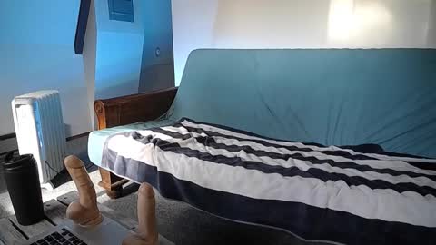 Snapshot of hippiezen chatting on February 9, 7:52 pm Hippie Jijm online show from February 9, 7:52 pm