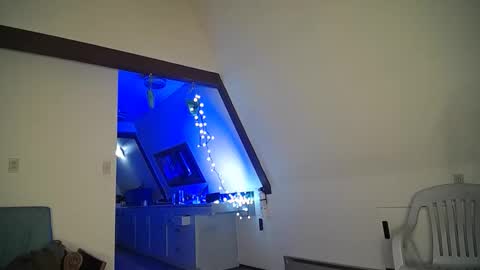 Snapshot of hippiezen chatting on March 11, 7:37 am Hippie Jijm online show from March 11, 7:37 am