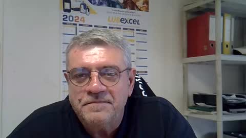 Snapshot of hippopotame17 chatting on December 5, 1:49 pm hippo online show from December 5, 1:49 pm