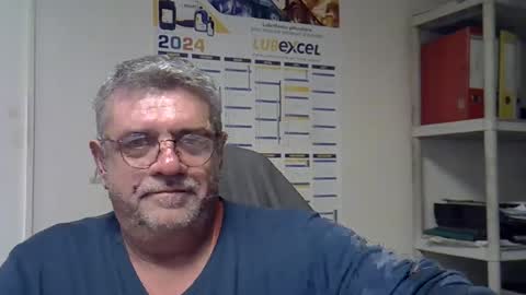 Snapshot of hippopotame17 chatting on December 24, 1:50 pm hippo online show from December 24, 1:50 pm