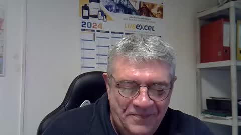 Snapshot of hippopotame17 chatting on January 2, 10:26 am hippo online show from January 2, 10:26 am