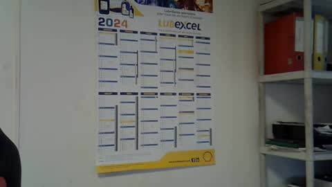 Snapshot of hippopotame17 chatting on January 3, 9:47 am hippo online show from January 3, 9:47 am