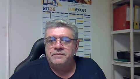 Snapshot of hippopotame17 chatting on January 7, 3:54 pm hippo online show from January 7, 3:54 pm