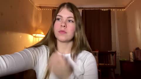 Snapshot of hirokosersen chatting on February 21, 4:46 am I am Amy ntmu Lets hit 10 Thumbs Up together online show from February 21, 4:46 am