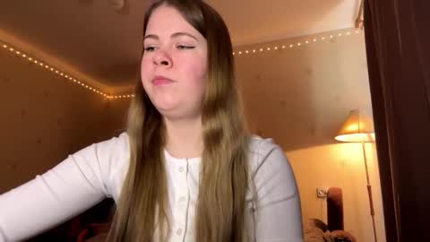 Snapshot of hirokosersen chatting on March 2, 10:11 am I am Amy ntmu Lets hit 10 Thumbs Up together online show from March 2, 10:11 am