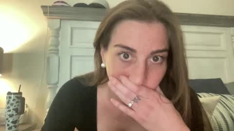 HisFrecklesNTits online show from February 17, 7:42 pm