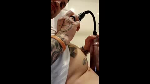 Snapshot of hkwilly0351 chatting on February 23, 8:50 pm hkwilly0351 online show from February 23, 8:50 pm