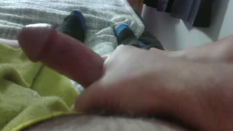 Snapshot of hockey911a chatting on December 15, 8:15 pm hockey911a online show from December 15, 8:15 pm