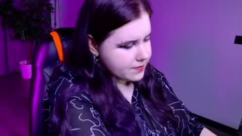Snapshot of hoctra_neith chatting on July 13, 6:05 am Hanna online show from July 13, 6:05 am