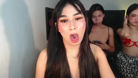 Snapshot of hoe_freesia chatting on May 18, 3:51 pm hoe_freesia online show from May 18, 3:51 pm