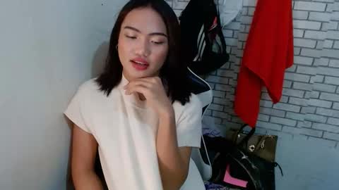 Snapshot of hoelyixia chatting on January 7, 11:56 am Ixia3 online show from January 7, 11:56 am