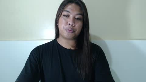 Snapshot of hoelykarina chatting on June 25, 5:28 pm Karina3 online show from June 25, 5:28 pm