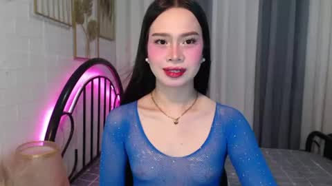 Snapshot of hoelymolly chatting on June 29, 5:57 pm hoelymolly online show from June 29, 5:57 pm