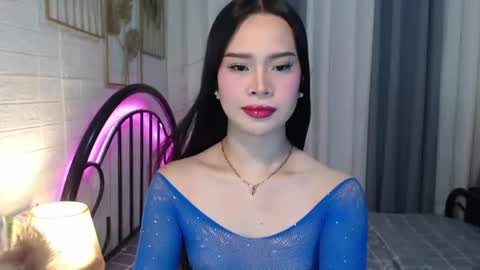Snapshot of hoelymolly chatting on July 10, 8:22 pm hoelymolly online show from July 10, 8:22 pm