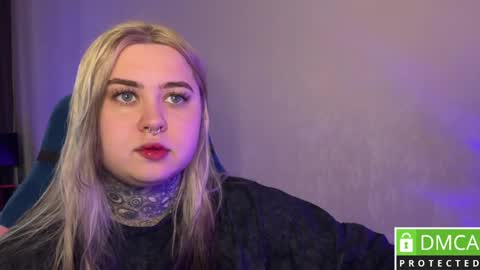 Snapshot of hoffmanite chatting on April 14, 9:48 am hoffmanite online show from April 14, 9:48 am