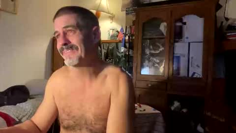Snapshot of hoglegg99384194 chatting on December 3, 10:57 am hoglegg99384194 online show from December 3, 10:57 am