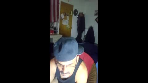 Snapshot of hoglegg99384194 chatting on April 18, 9:46 am hoglegg99384194 online show from April 18, 9:46 am