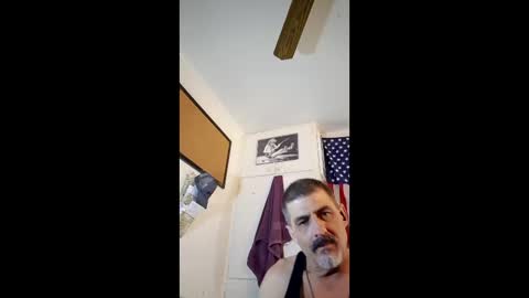 Snapshot of hoglegg99384194 chatting on May 2, 7:57 am hoglegg99384194 online show from May 2, 7:57 am