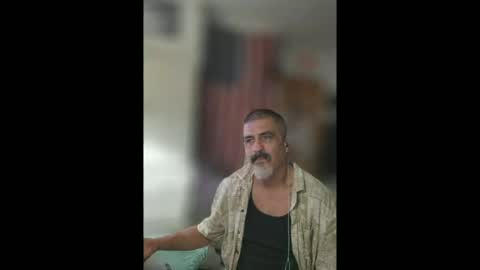 Snapshot of hoglegg99384194 chatting on July 3, 5:58 am hoglegg99384194 online show from July 3, 5:58 am