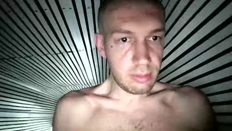 Snapshot of hola_homo chatting on April 6, 8:37 am hola_homo online show from April 6, 8:37 am