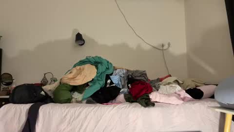 Snapshot of hola_sunflower chatting on November 6, 2:51 pm amy online show from November 6, 2:51 pm