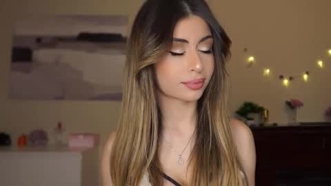 Moni Monica online show from February 19, 8:10 am