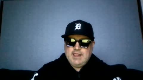 Snapshot of holden_minutz chatting on July 2, 8:09 am holden_minutz online show from July 2, 8:09 am