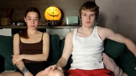 Snapshot of holdonbitch chatting on October 15, 11:27 pm Misha and Stacy online show from October 15, 11:27 pm